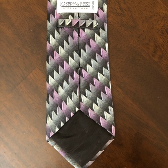 2 for $10- Joseph and Feiss Men’s Tie - Picture 3 of 3